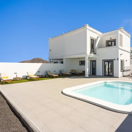 Tebar Villa *