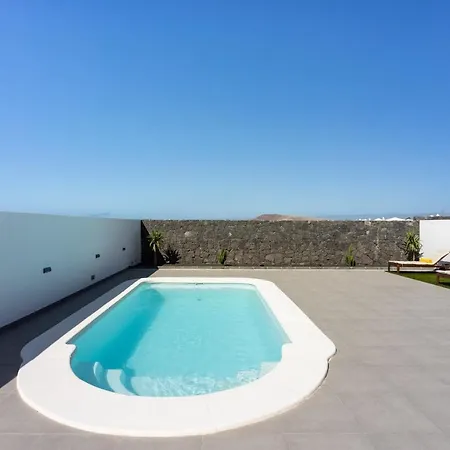 Tebar Villa *